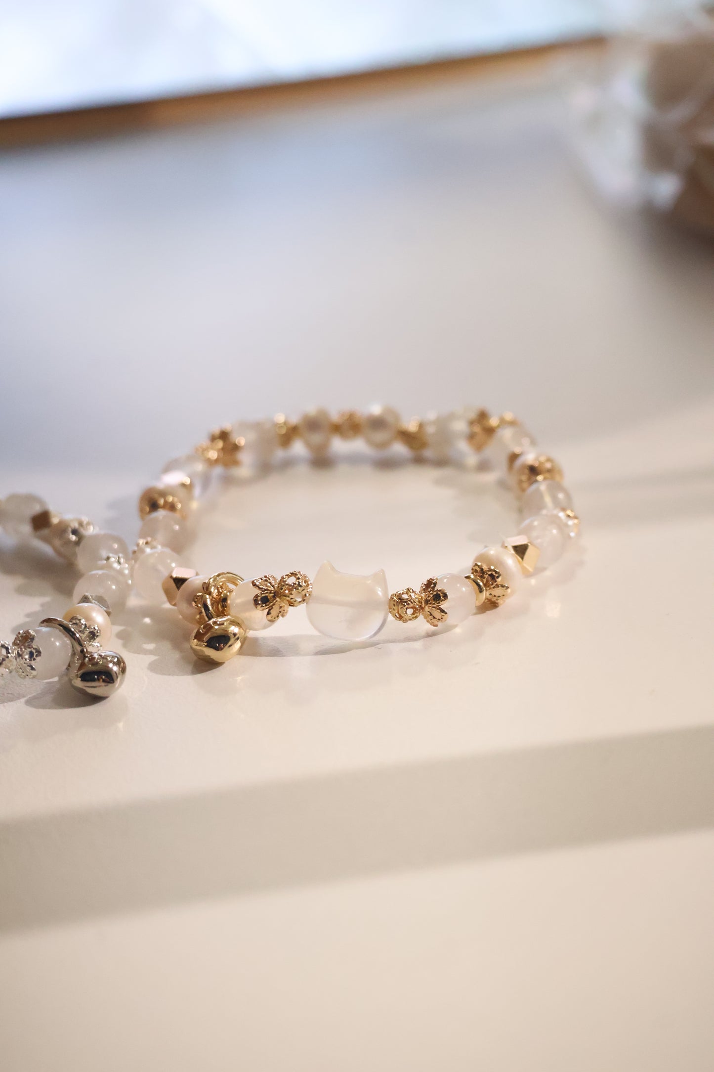 *Instocks* Moonstone & Natural Freshwater Pearls with Moonstone Cat Crystal Bracelet (Elastic)