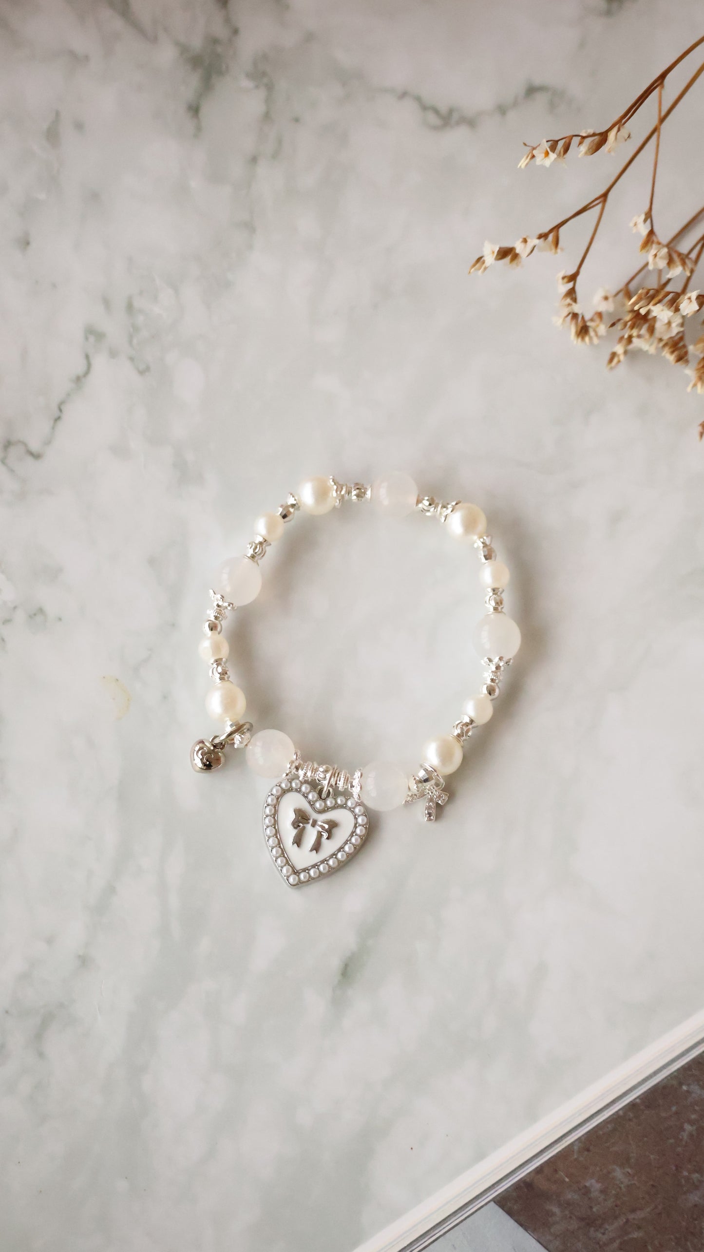 *Instocks* Cherie with Heart & Ribbon Crystal Bracelet (Elastic)