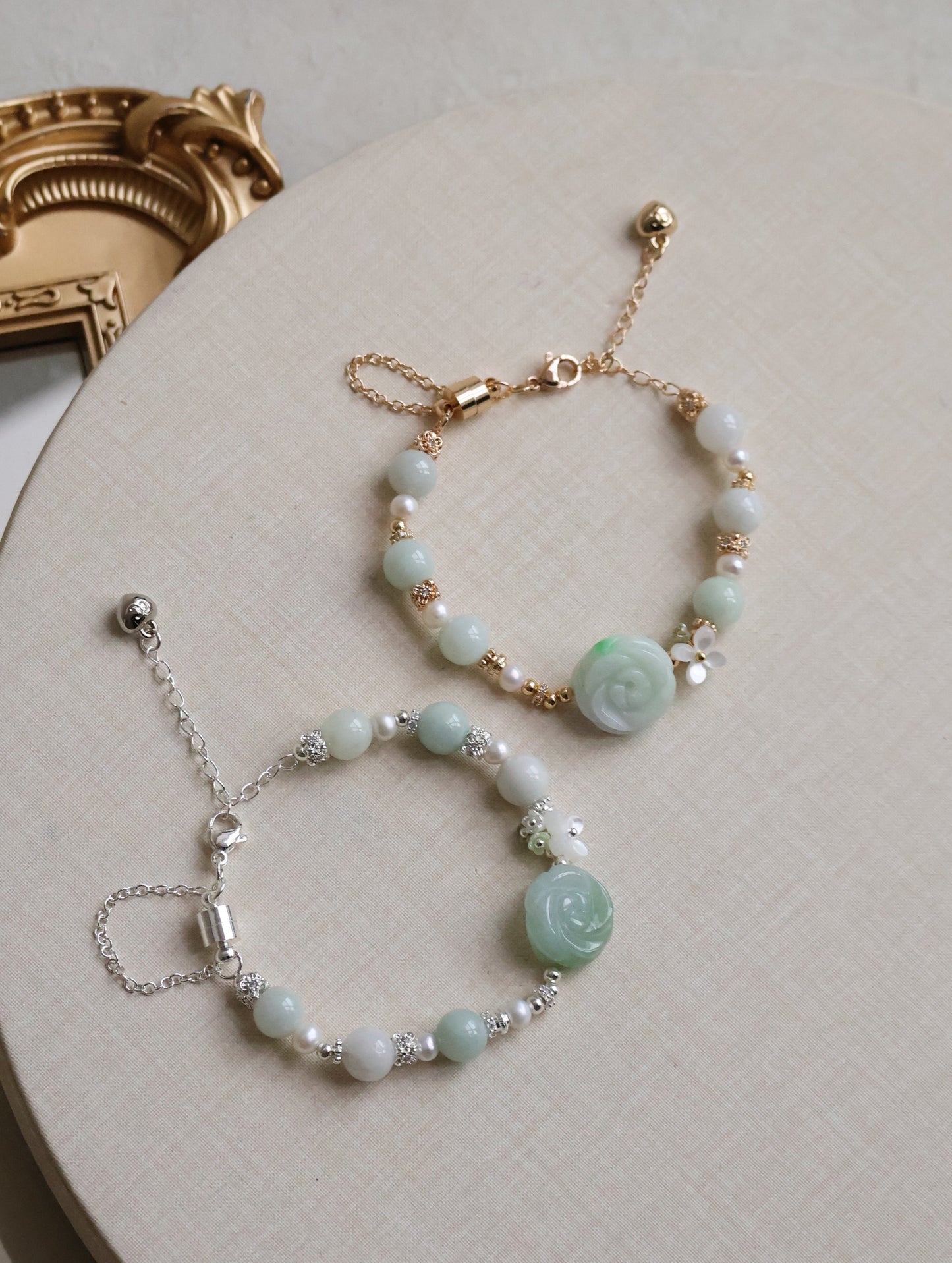 Green Jadeite & Freshwater Pearl — Viridiflora | 8mm (Elastic, Magenta Clasp)