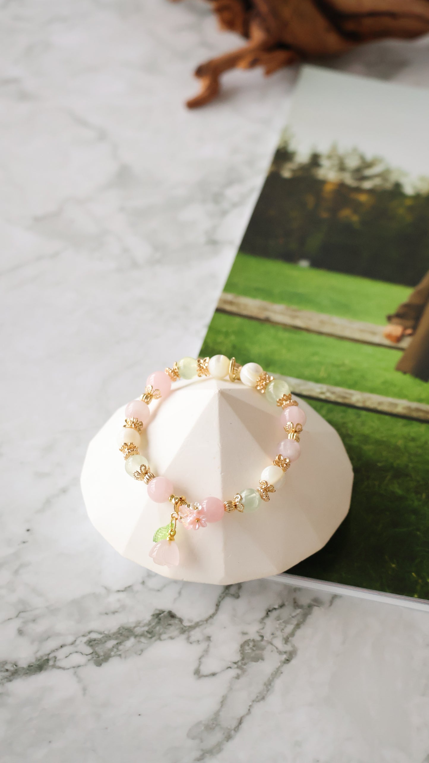 *Instocks* Prehnite, White Conch & Pink Purple Emerald Mica with Rose Quartz Dangly Rose & Bouquet Crystal Bracelet (Elastic)