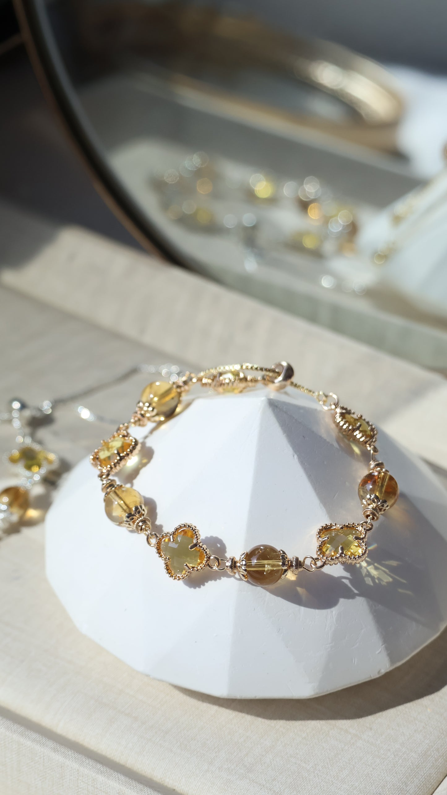 *Backorder* Cloverfull V2 - Rose Quartz/Amethyst/Honey Citrine Crystal Bracelet (Push pull)
