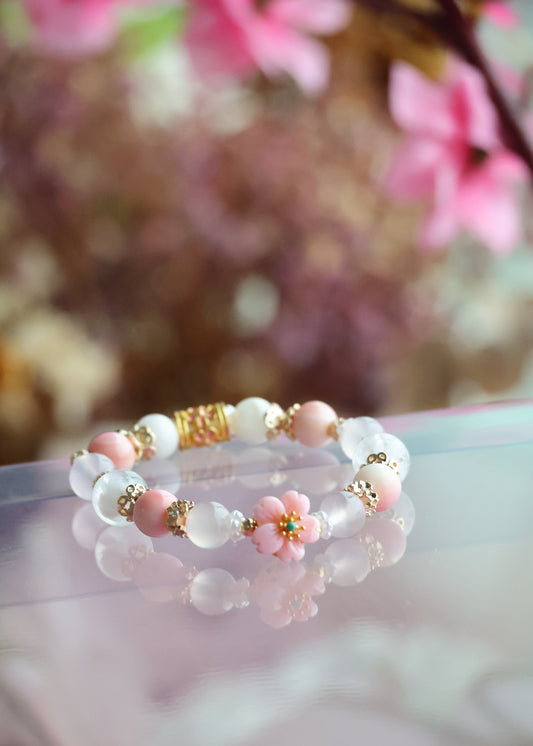 *Instocks* Cheru Customs - Queen Conch, Snow Garden Rose Quartz, White Chalcedony & White Phantom Quartz with Queen Conch Sakura Flower Charm Crystal Bracelet