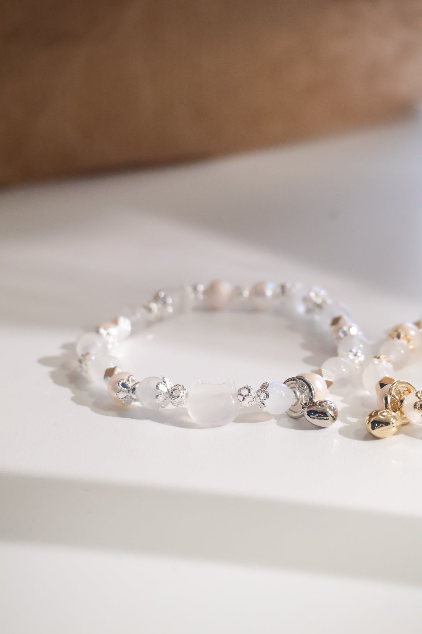 *Instocks* Moonstone & Natural Freshwater Pearls with Moonstone Cat Crystal Bracelet (Elastic)