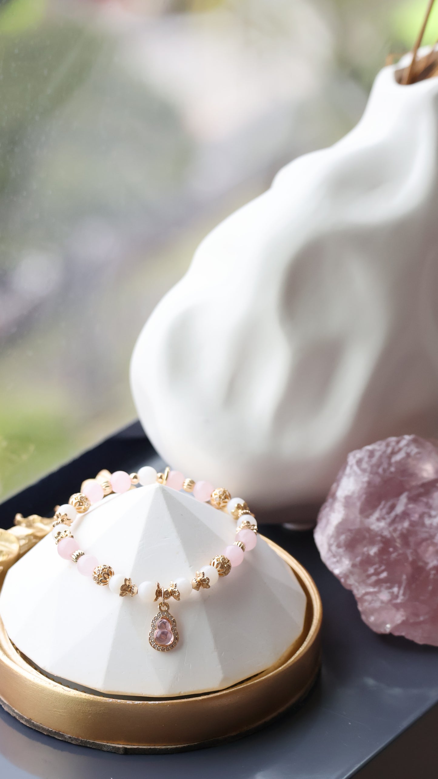 *Instocks* Mini Hulu Series Crystal Bracelet (Elastic)