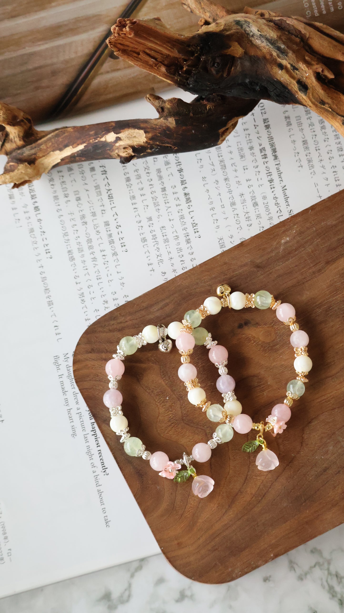 *Instocks* Prehnite, White Conch & Pink Purple Emerald Mica with Rose Quartz Dangly Rose & Bouquet Crystal Bracelet (Elastic)