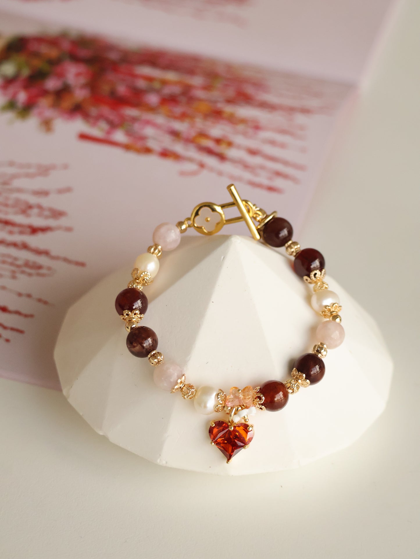 *Instocks* Heart Shaker - 8mm Garnet, Fresh Water Pearl, Colourful Rabbit Hair with Heart Dangly Charm (Elastic)