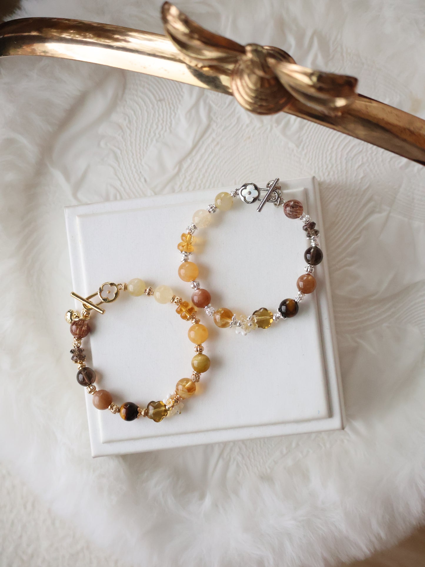 *Instocks* Castella – 8mm Duobao with Smoky Citrine Flower Carving with OT Clasp (Elastic)