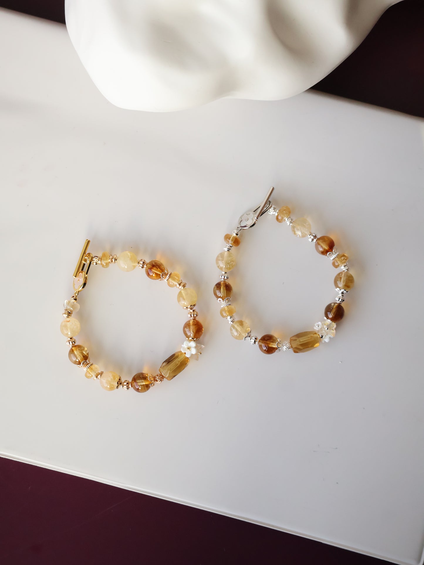 *Instocks* Sunelle – 8mm Citrine & Citrine Free Form with OT Clasp (Elastic)