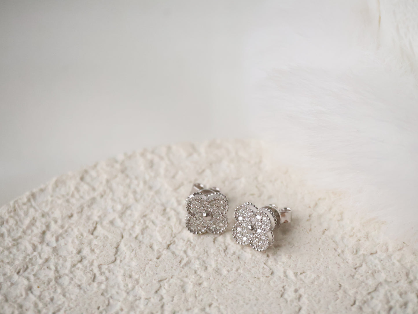 *Instocks* Bloom Clover Earrings AU750