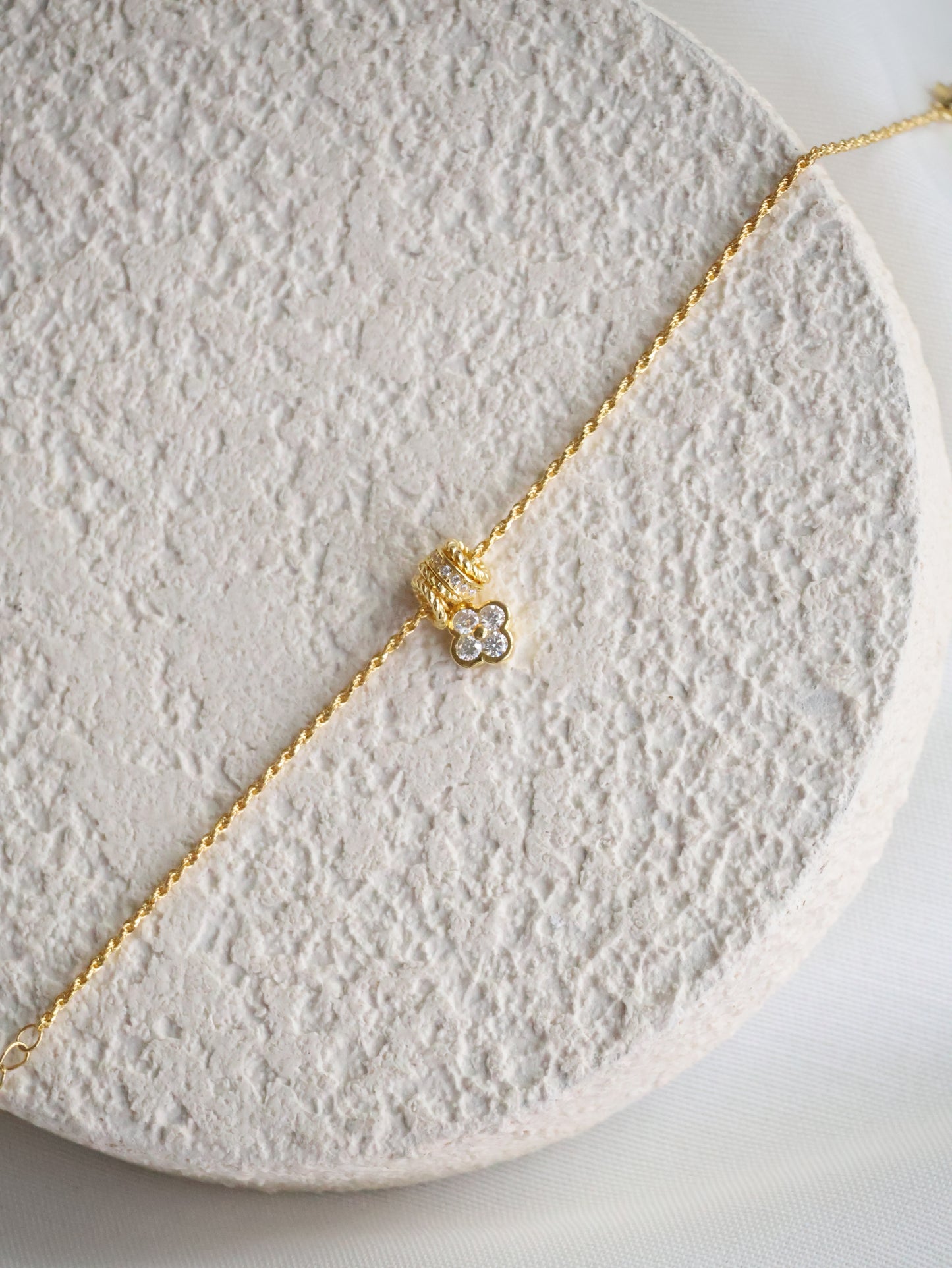 *Instocks*  Fiona Clover S925 (Based) Gold Bracelet