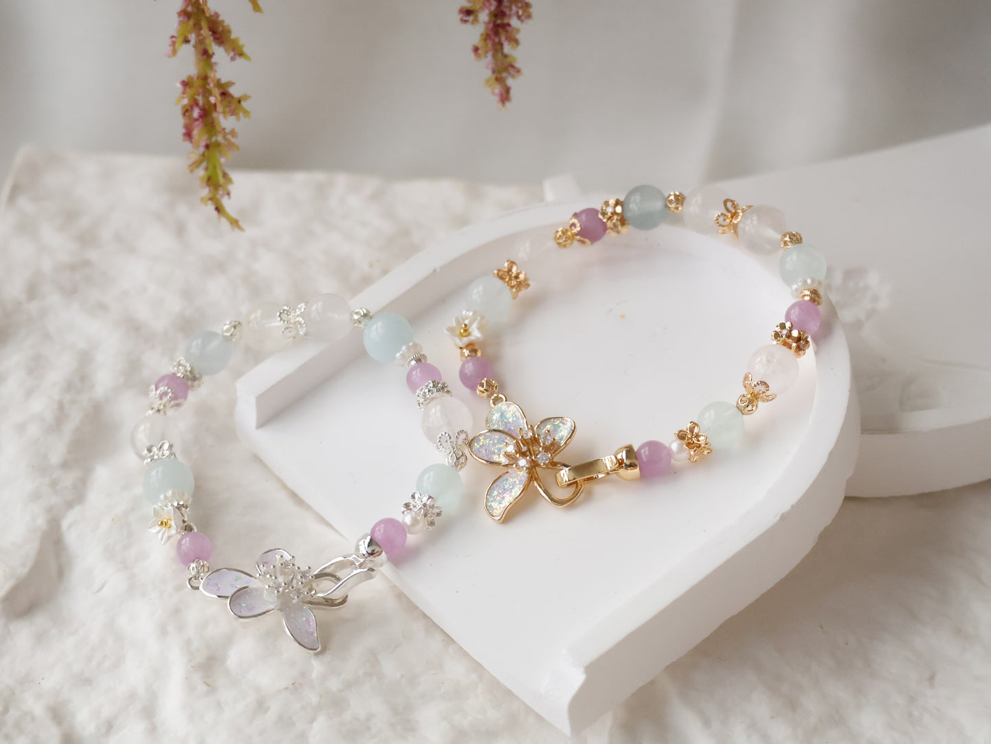 *Instocks* Aquamarine, Kunzite & White Phantom Quartz with Flower Clasp Crystal Bracelet (Elastic)