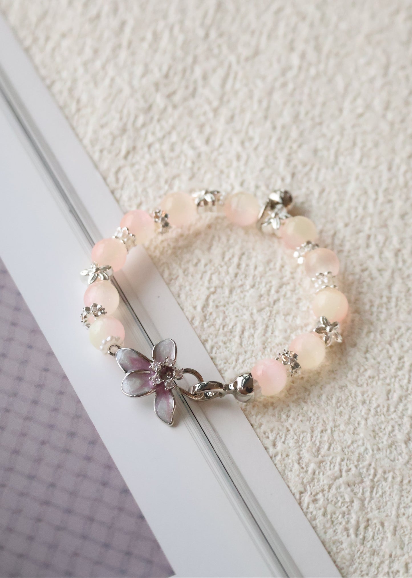 *Instocks* Yellow-pink Satin Spar with Flower Clasp Crystal Bracelet (Elastic)