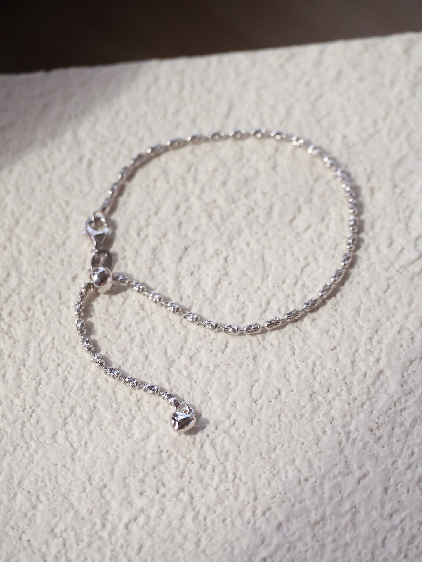 *Instocks* Eleanor Mini Heart Dangly Adjustable Bracelet AU750