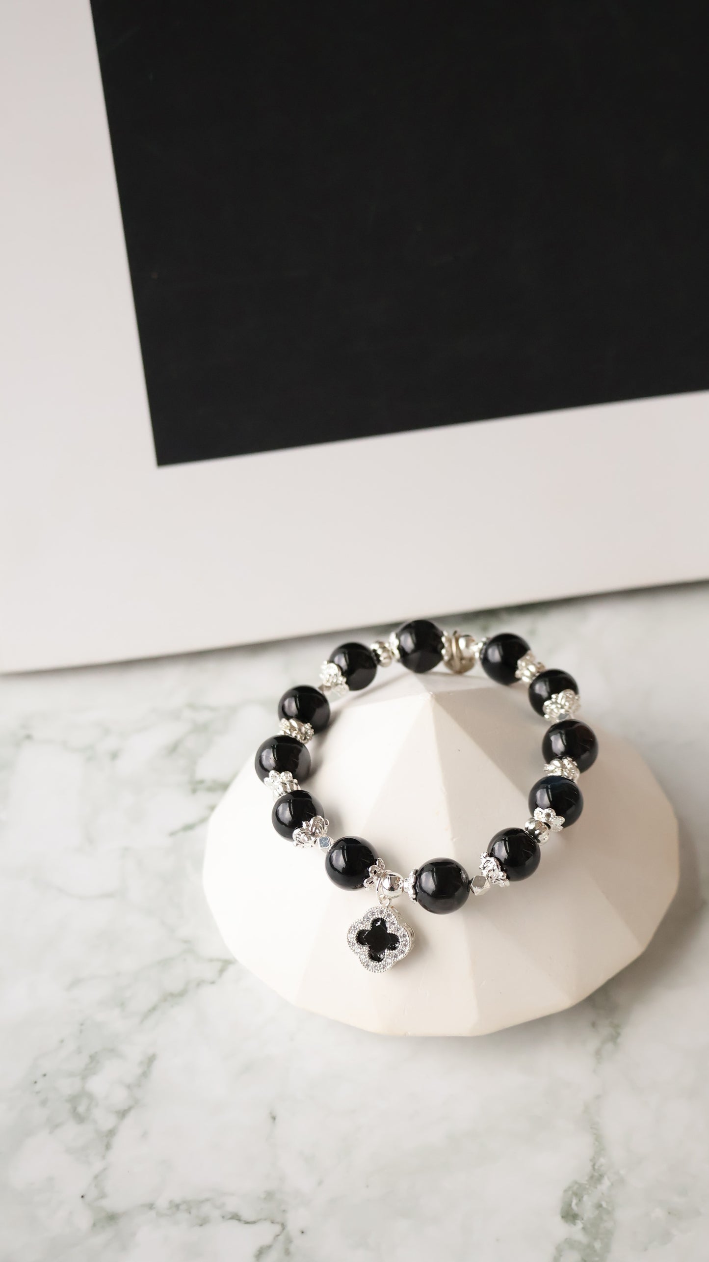 *Instocks* Cordelia Twin with Sparkly Clover in 10mm Crystal Bracelet (Elastic)