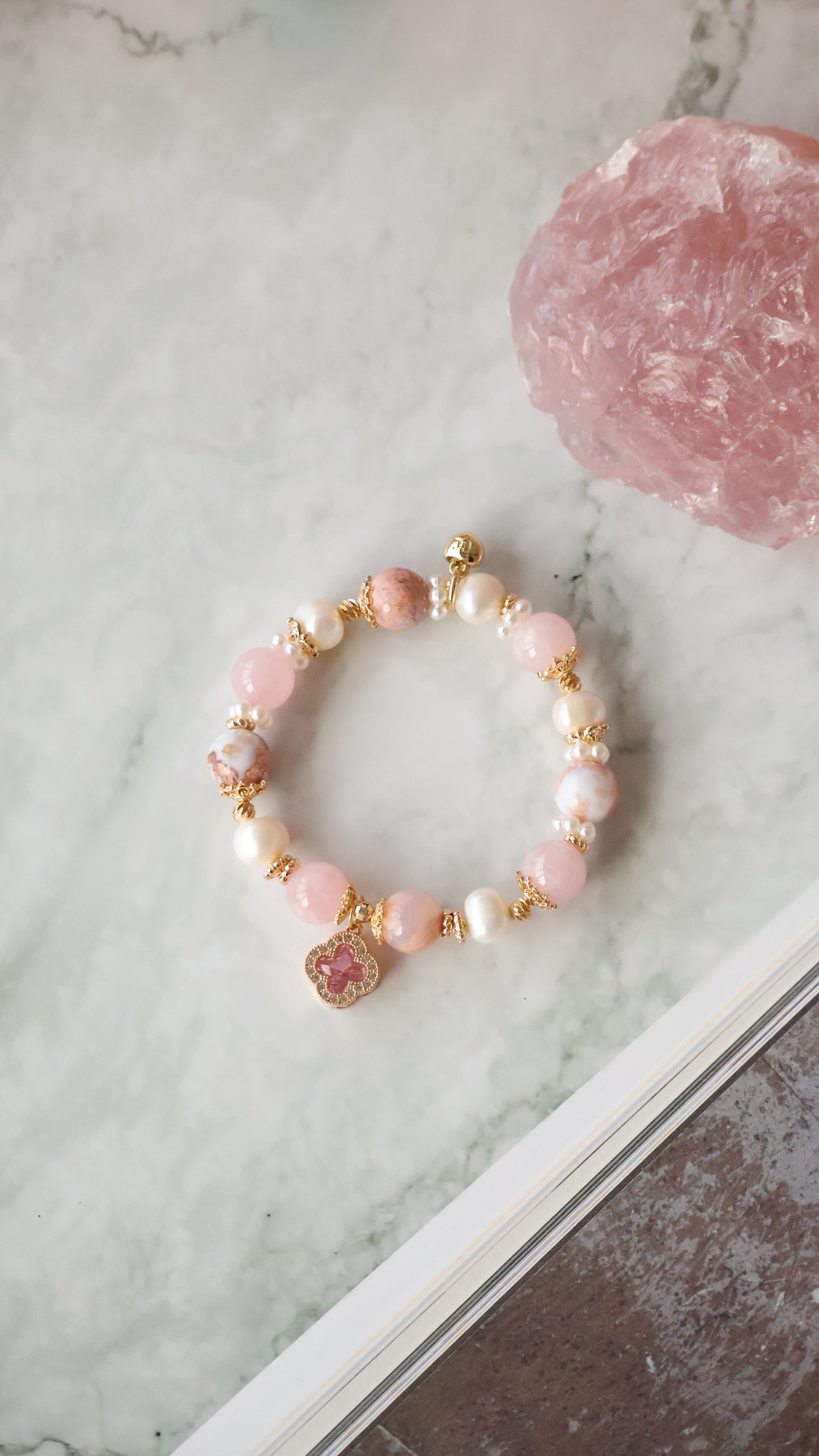 *Instocks* Cordelia Twin with Sparkly Clover in 10mm Crystal Bracelet (Elastic)