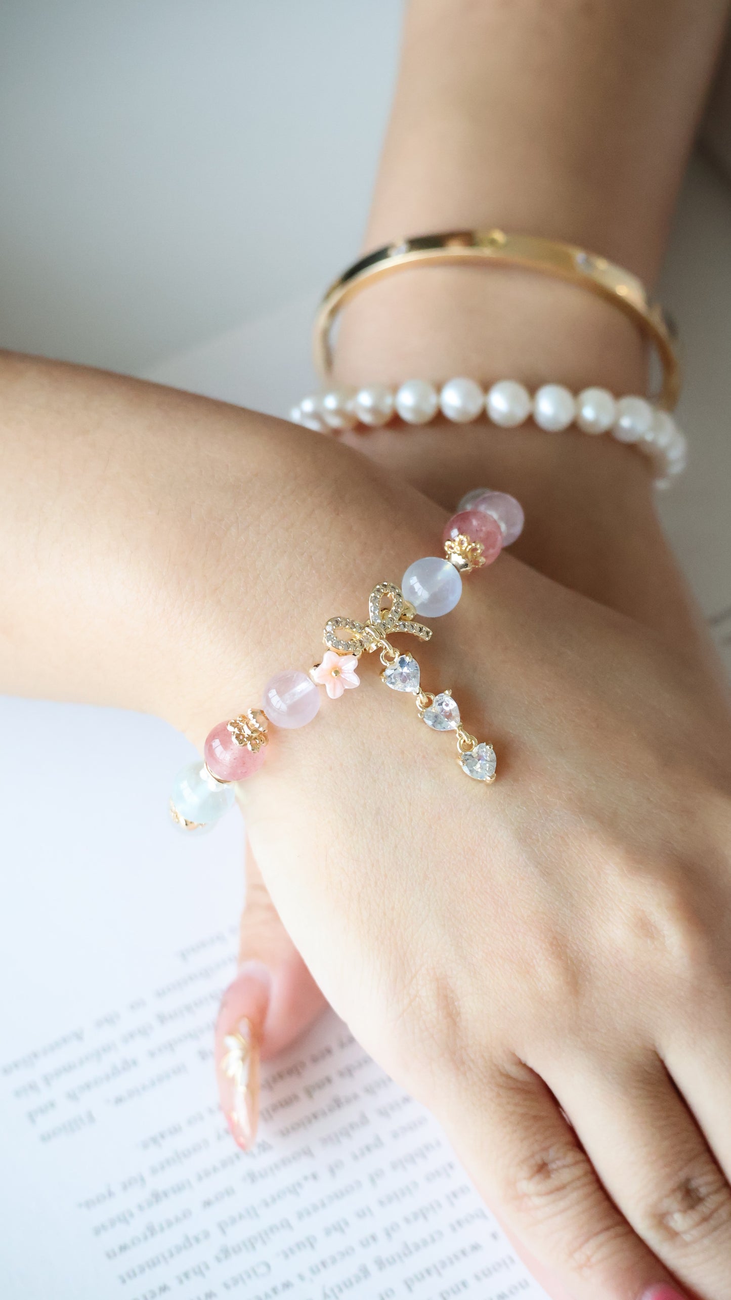 *Instocks* Rose Quartz, Strawberry Quartz, Cat Eye & Aquamarine with Ribbon & Triple Heart Dangly Crystal Bracelet (Elastic)