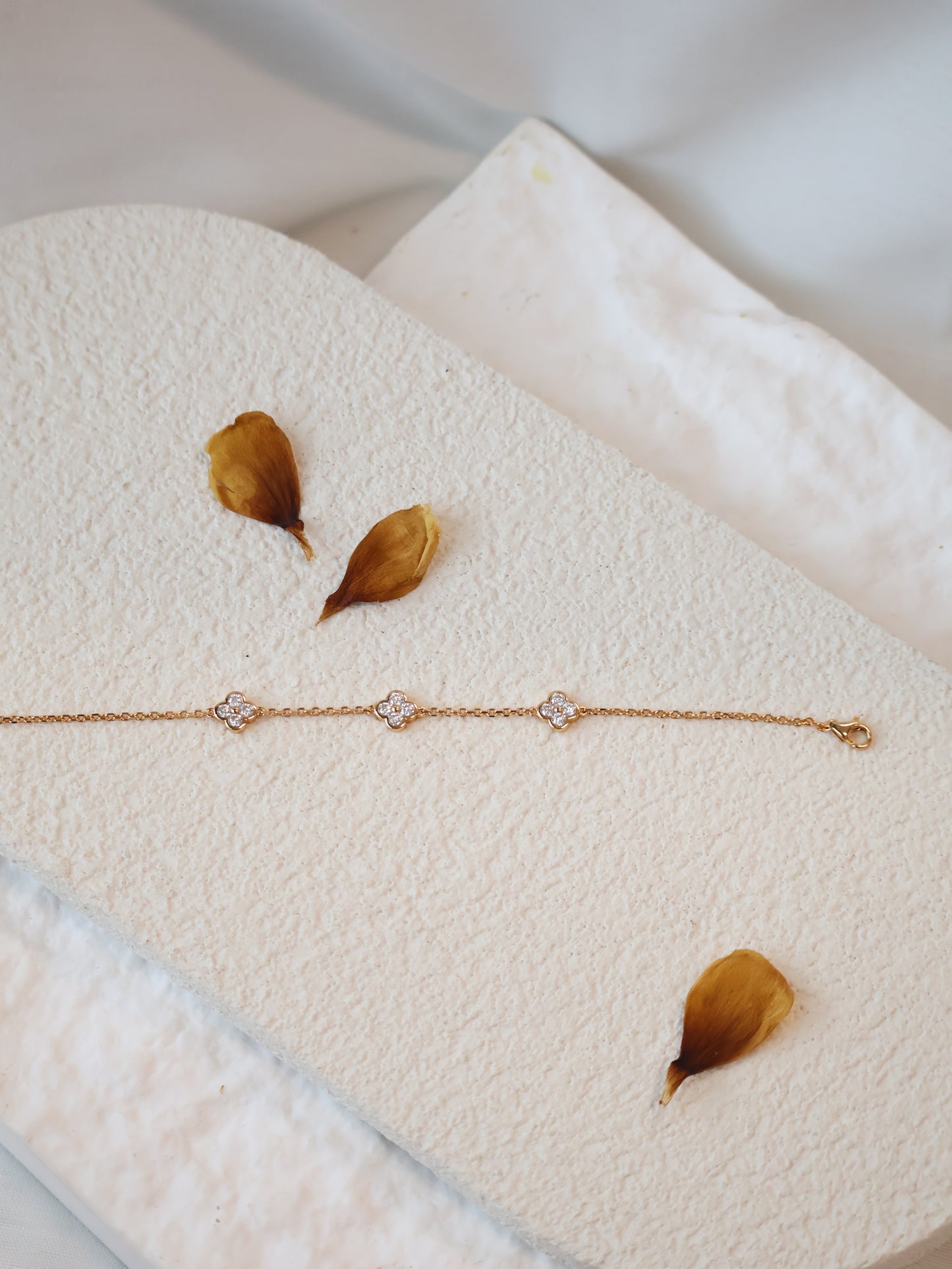 *Instocks* Francesca Clovers Gold Bracelet AU750