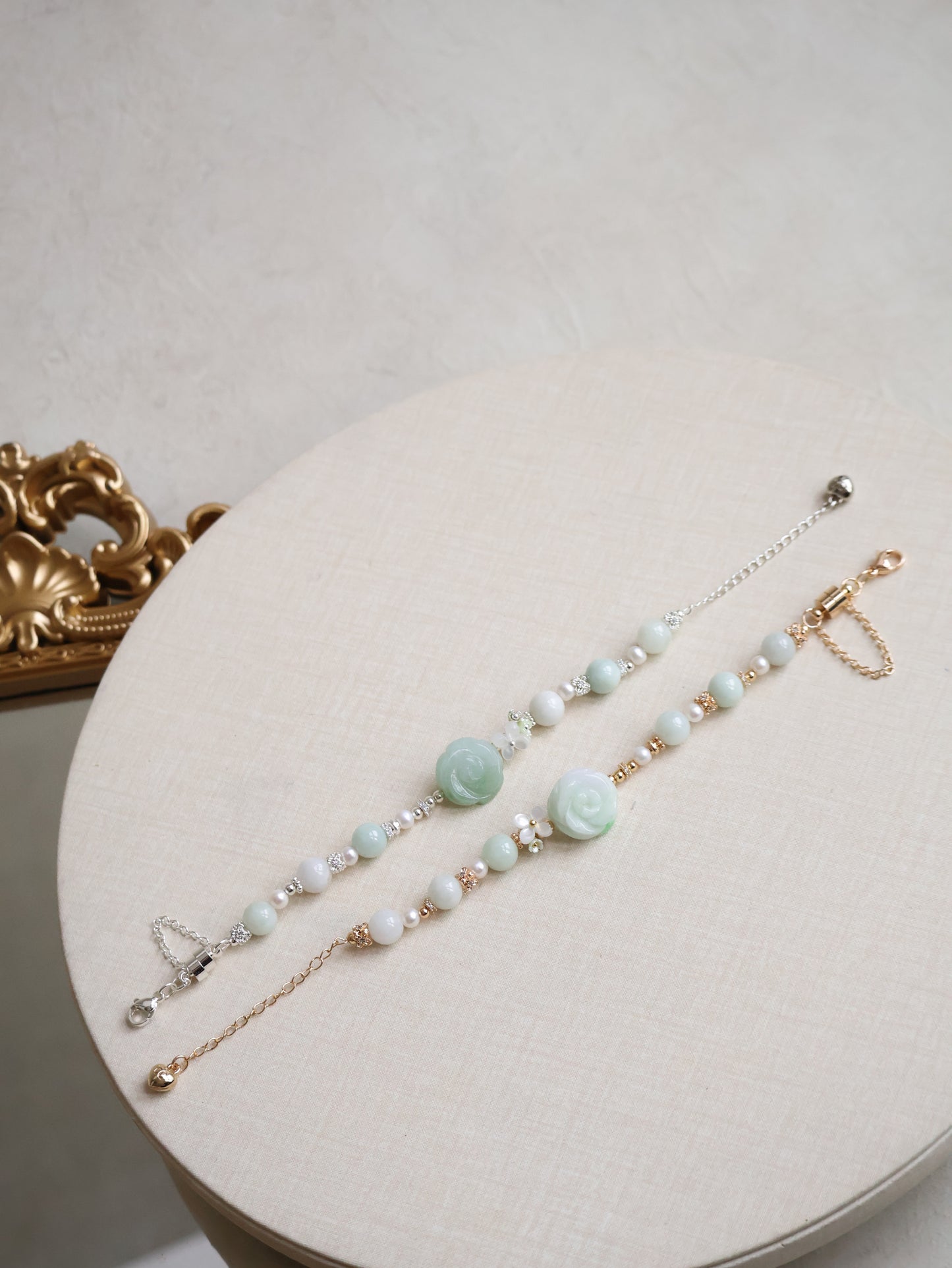 Green Jadeite & Freshwater Pearl — Viridiflora | 8mm (Elastic, Magenta Clasp)