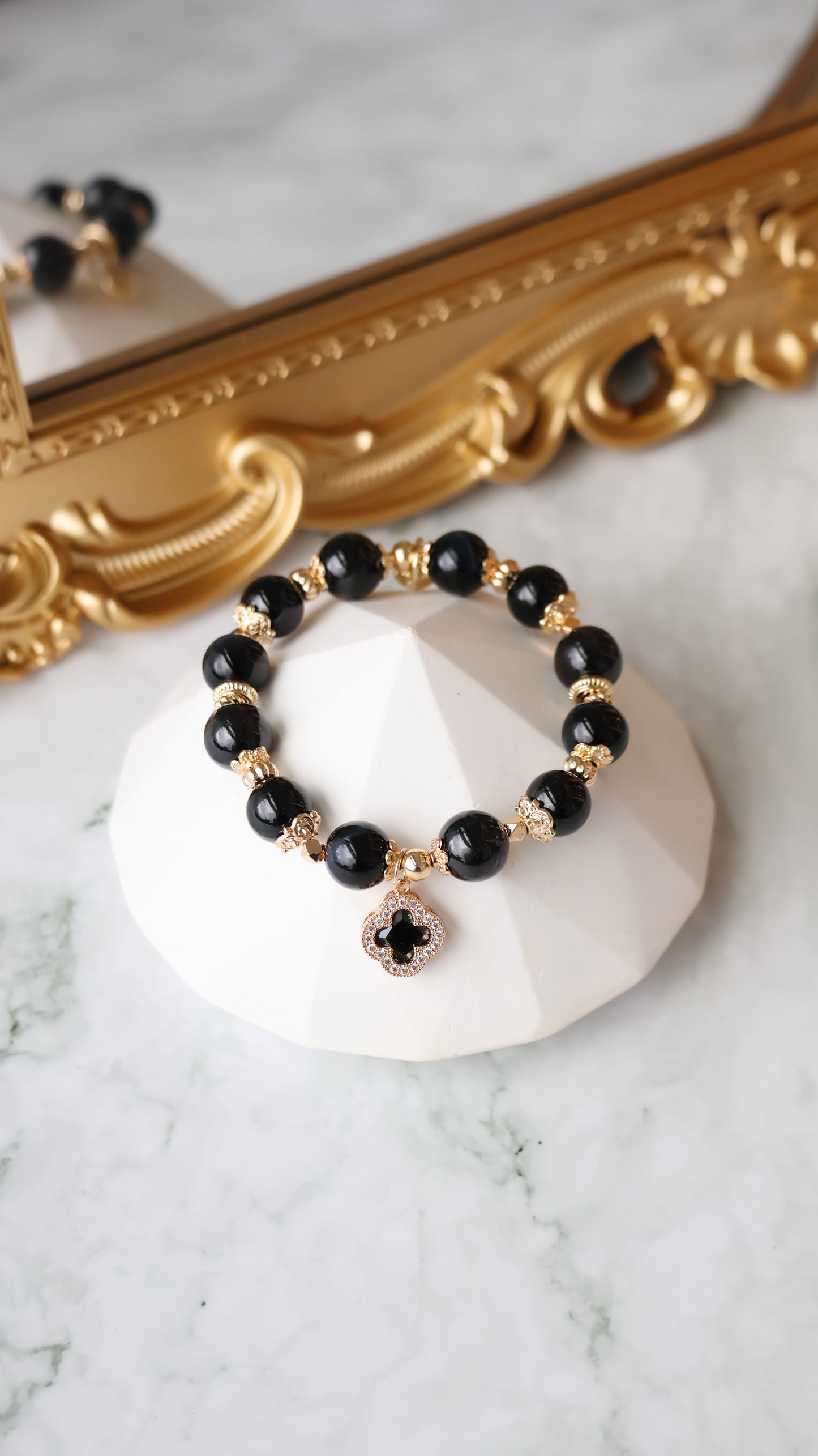 *Instocks* Cordelia Twin with Sparkly Clover in 10mm Crystal Bracelet (Elastic)