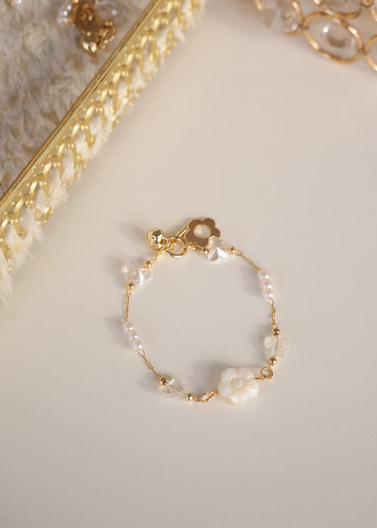 *Instocks* Sakura Flower Chain Crystal Bracelet (OT Clasp)