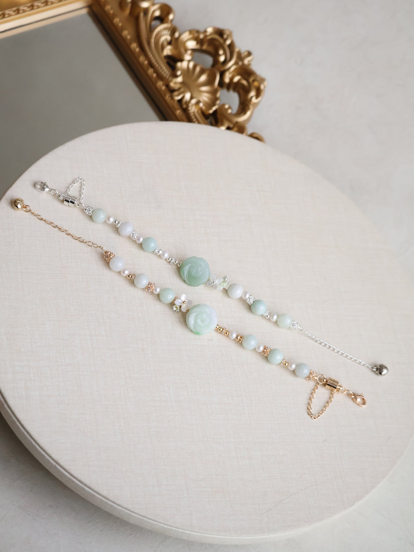 Green Jadeite & Freshwater Pearl — Viridiflora | 8mm (Elastic, Magenta Clasp)