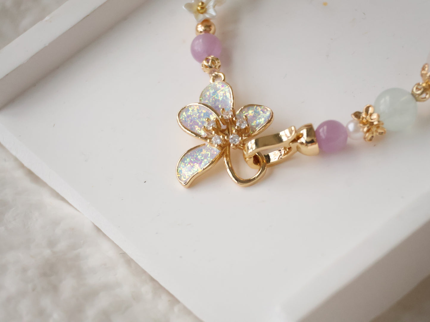 *Instocks* Aquamarine, Kunzite & White Phantom Quartz with Flower Clasp Crystal Bracelet (Elastic)