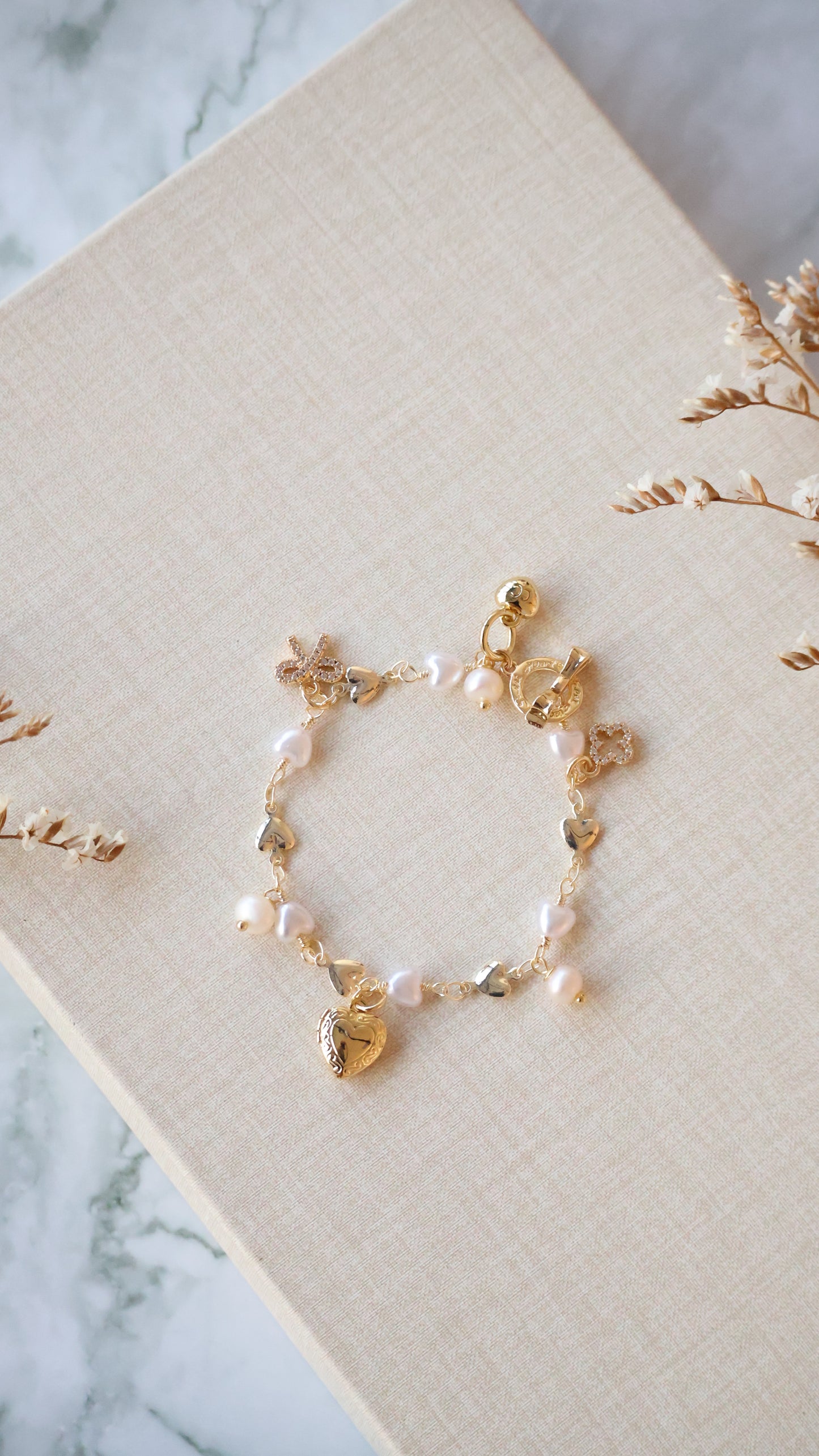 *Instocks* Dangly V2 with Ribbon, Heart Locket & Mini Clover Crystal Bracelet (OT Clasp)