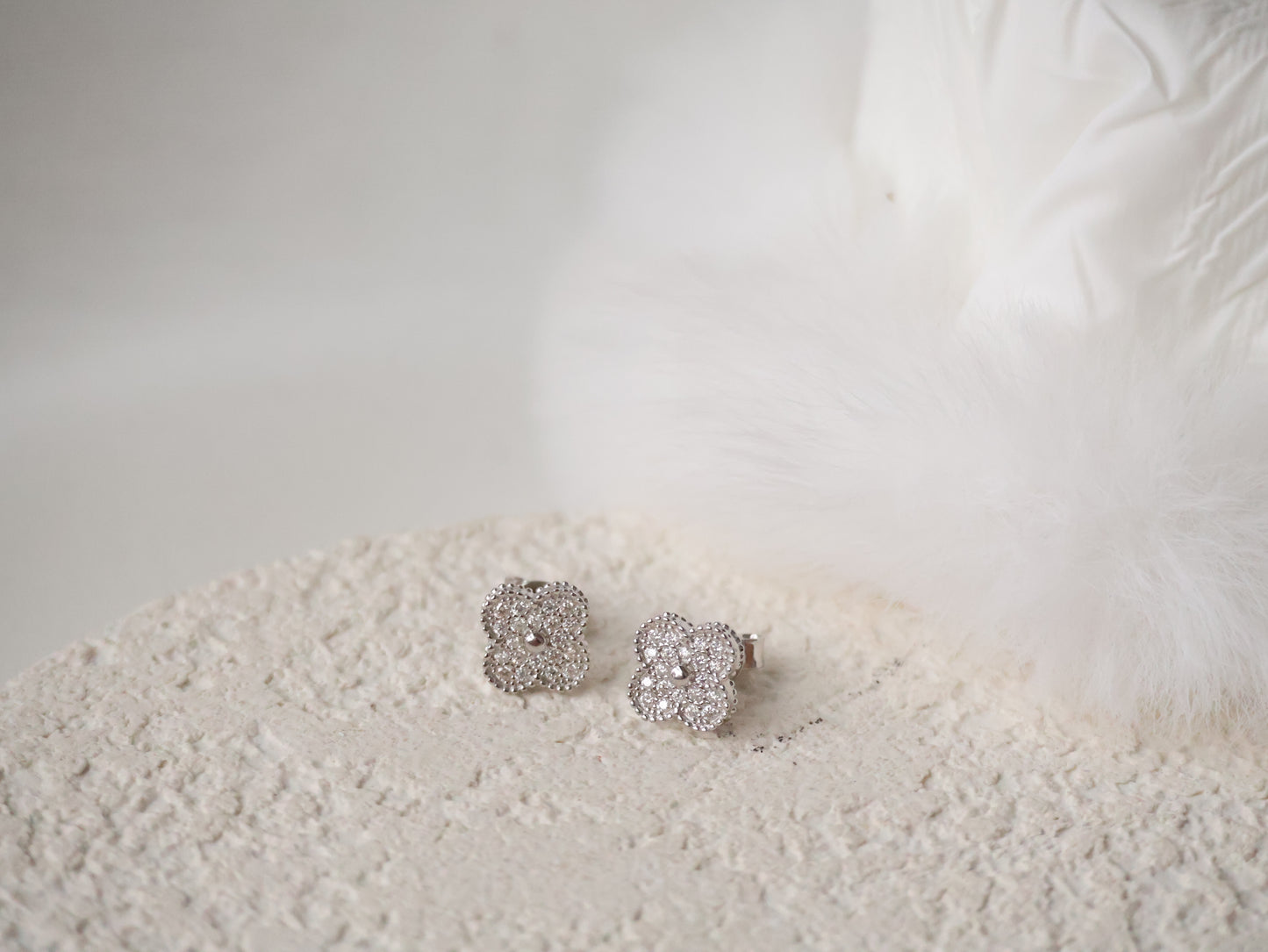 *Instocks* Bloom Clover Earrings AU750