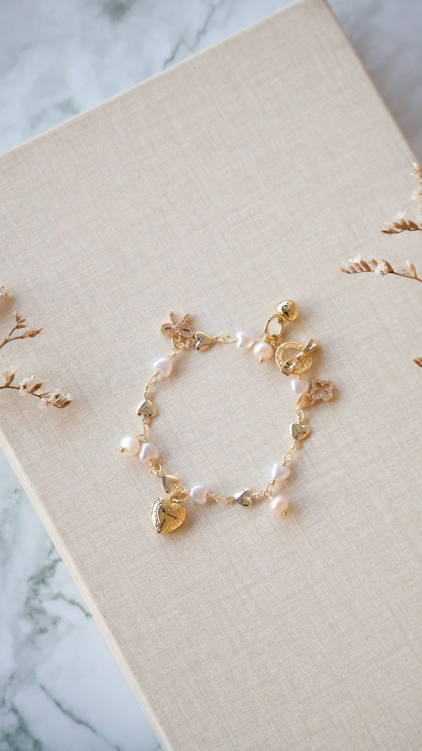 *Instocks* Dangly V2 with Ribbon, Heart Locket & Mini Clover Crystal Bracelet (OT Clasp)