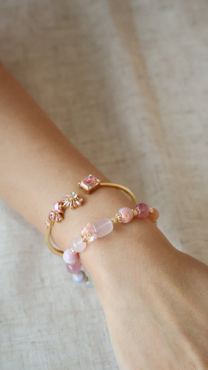 Cat’s Eye, Blue Lace Agate, Aquamarine, Lavender Rose Quartz, Kunzite, Flower Agate, Rose Quartz, Peach Moonstone, Strawberry Quartz, Citrine, Andesine Labradorite & Lemon Quartz — Bloomelle Duobao (Multi Gems) | 8mm (Elastic, OT Clasp)