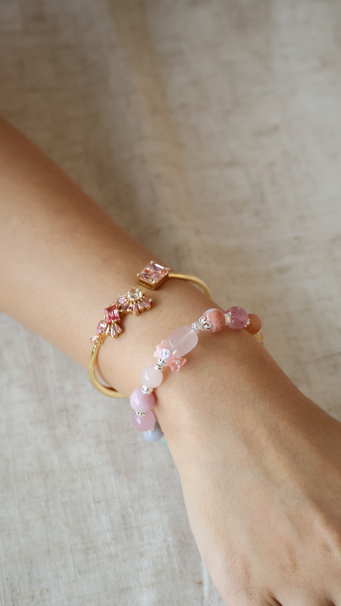 Cat’s Eye, Blue Lace Agate, Aquamarine, Lavender Rose Quartz, Kunzite, Flower Agate, Rose Quartz, Peach Moonstone, Strawberry Quartz, Citrine, Andesine Labradorite & Lemon Quartz — Bloomelle Duobao (Multi Gems) | 8mm (Elastic, OT Clasp)