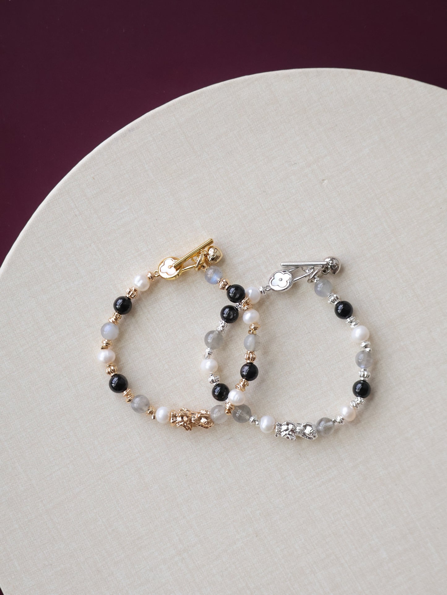 *Instocks* - Pixiu 貔貅 6mm Stacker with OT Clasp (Elastic)