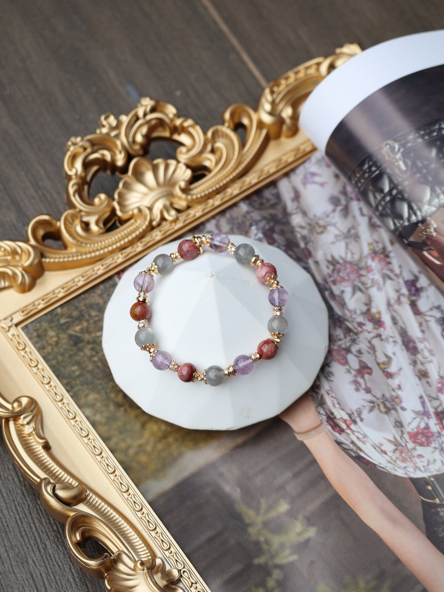 Alashan Agate, Labradorite, Amethyst Crystal Bracelet — Taurus Horoscope Series | 8mm (Elastic)