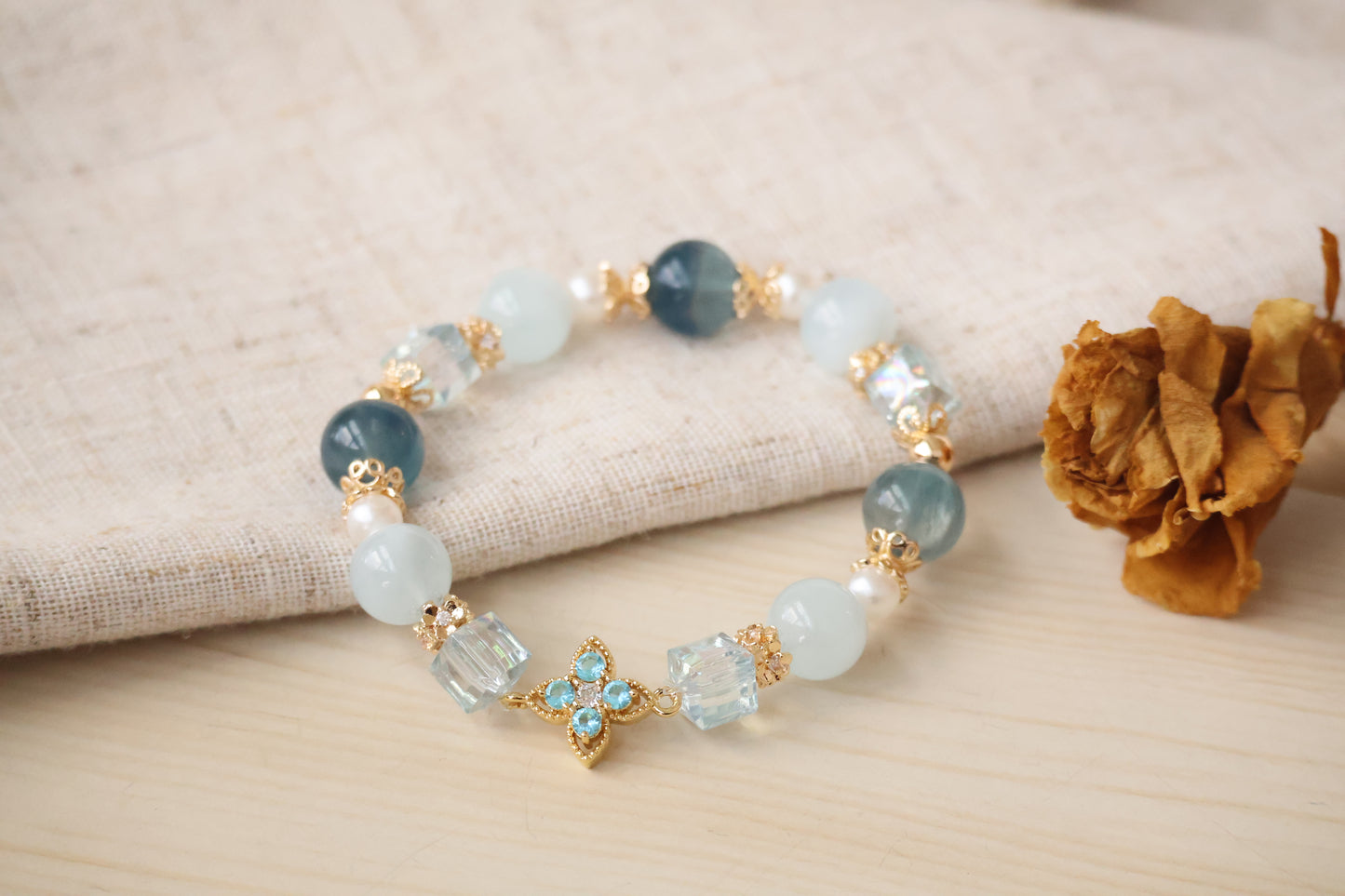 *Instocks* Blue Fluorite & Milky Aquamarine with Blue Clover Crystal Bracelet (Elastic)