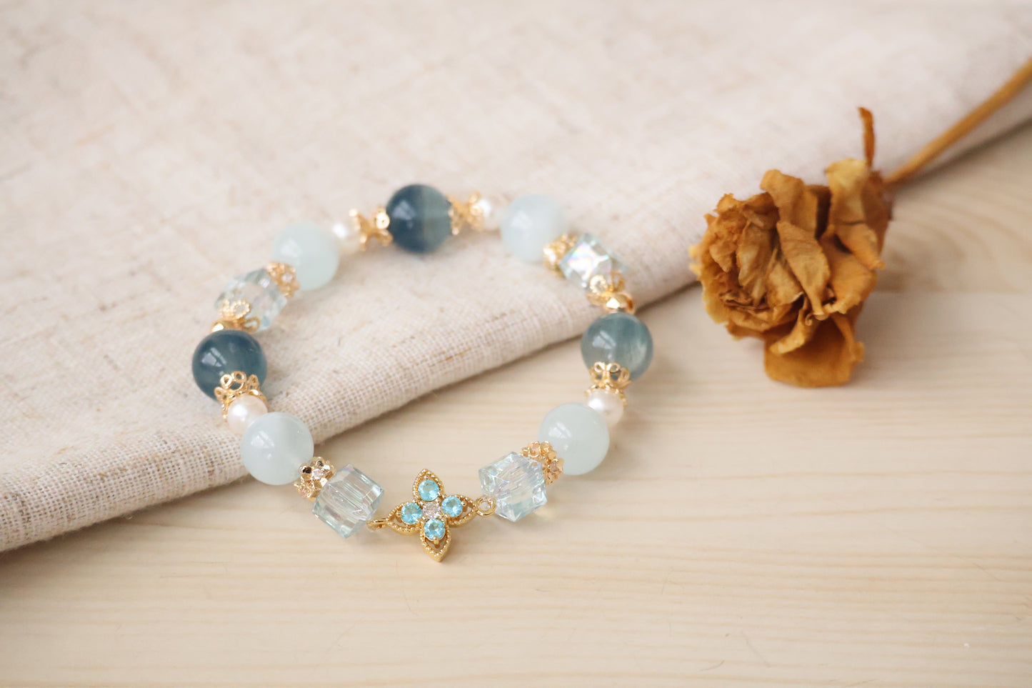 *Instocks* Blue Fluorite & Milky Aquamarine with Blue Clover Crystal Bracelet (Elastic)