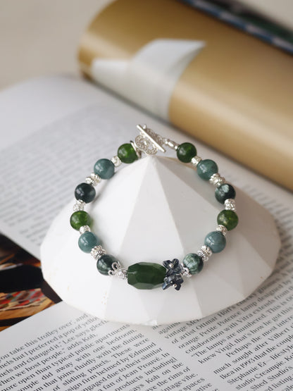 *Instocks* Seraphinite Freeform, 8mm Blue Water Jadeite with Bouquet OT Clasp (Elastic)