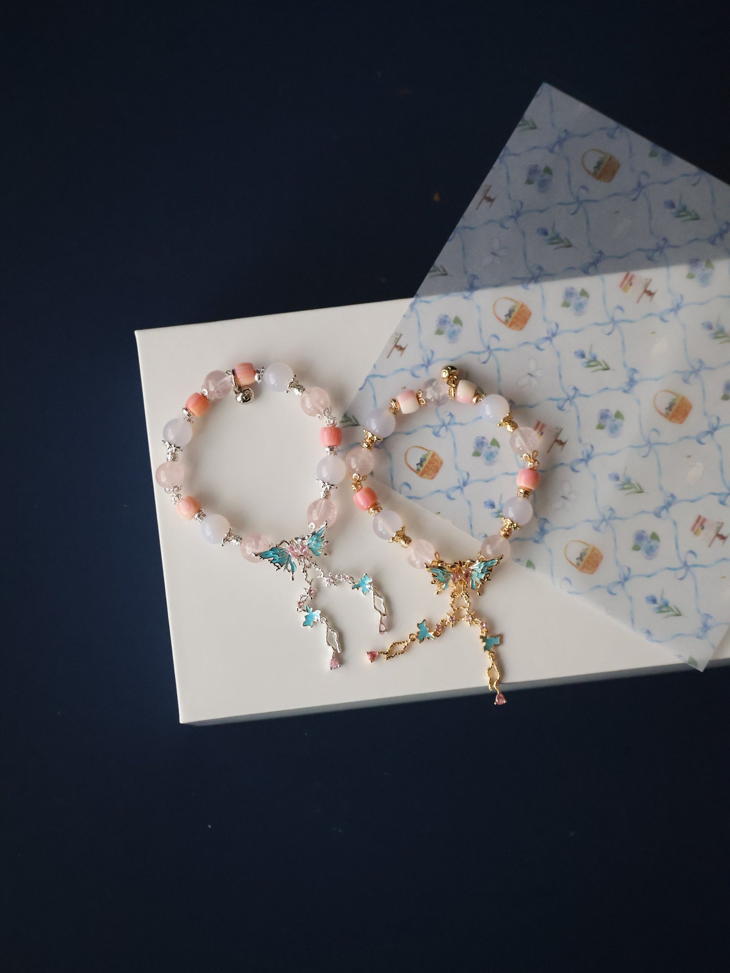 *Instocks* Elaria - 10mm Queen Conch, Lilac Chalcedony, Rose Quartz with Butterfly Charm (Elastic) (Copy)