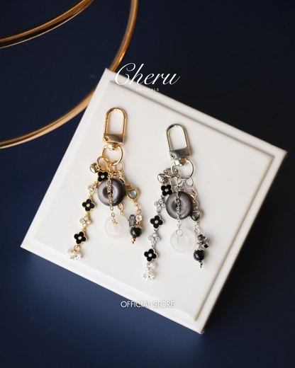 *Instocks*  - Amorette Clover Ping An Kou Keychain