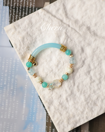 Blue Topaz, Amazonite & Flower White Conch with Agate Bangle — Nami | 8mm (Elasic)